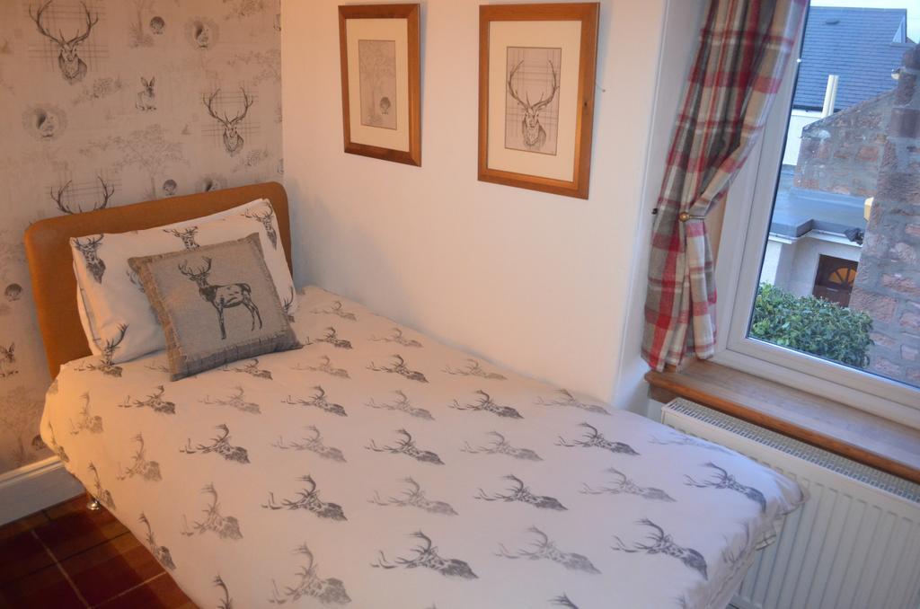 Roseneath Guest House Inverness Ngoại thất bức ảnh